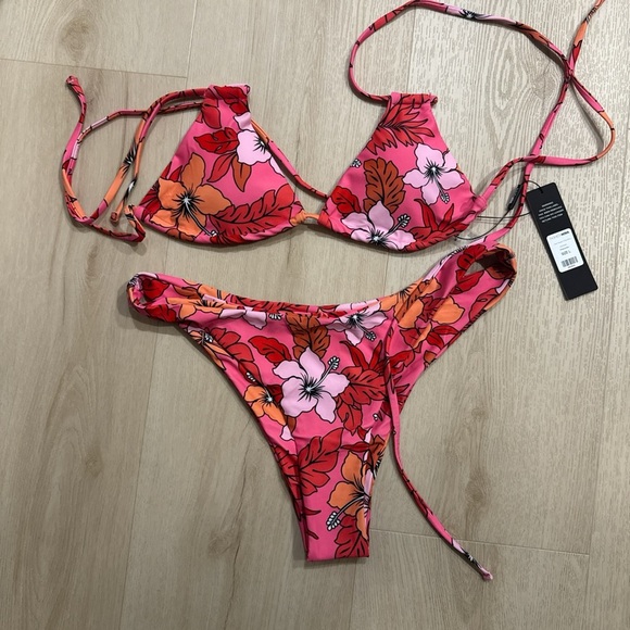 NWT Vibrant pink 2 piece bikini - Picture 2 of 4
